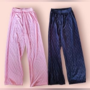 2 Pijamas silk pants.